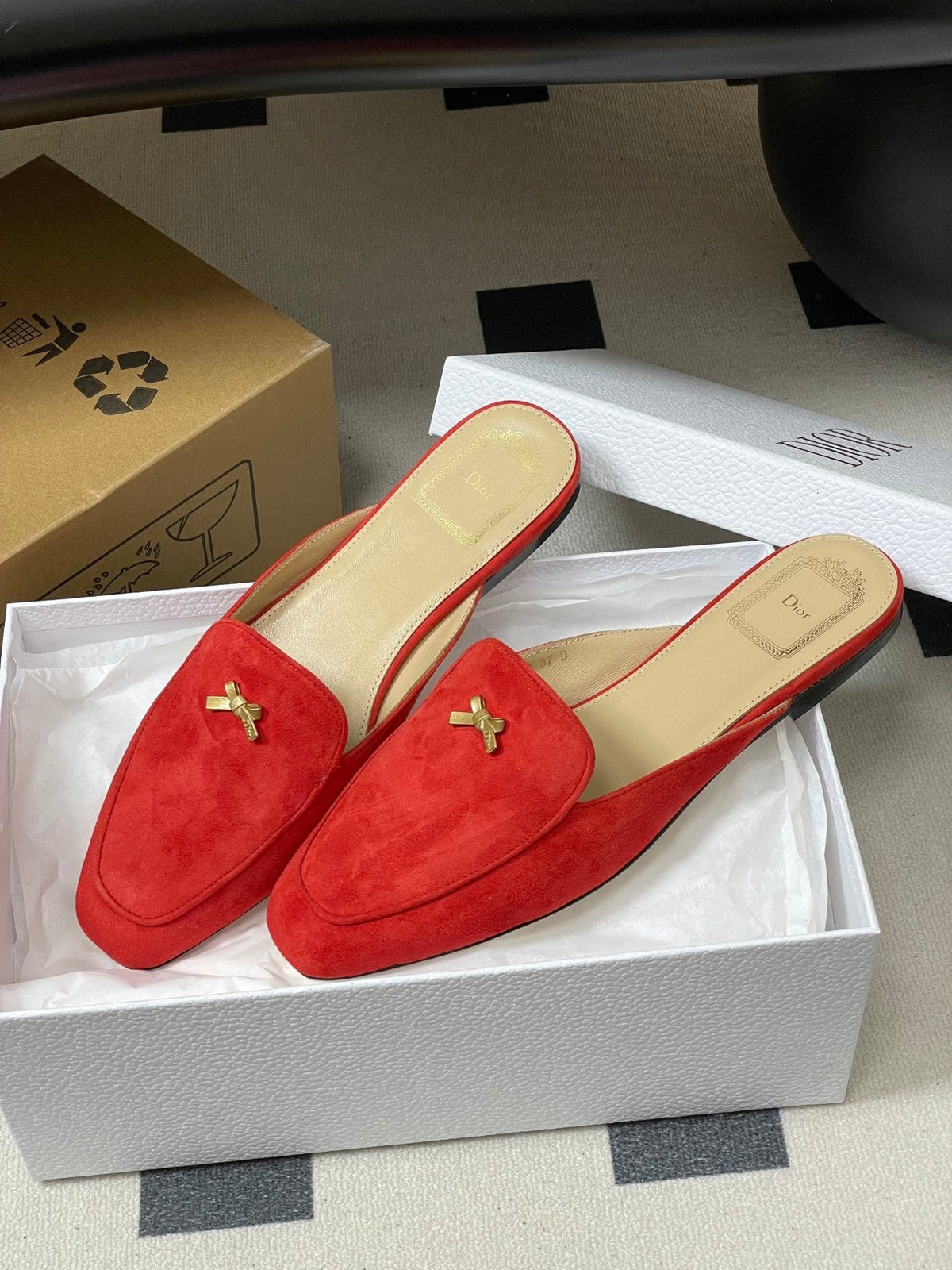 CD 26 Baby Bow Flat Mule Red Cowhide Sheepskin Suede 632591